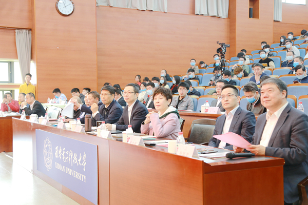 官网06.jpg